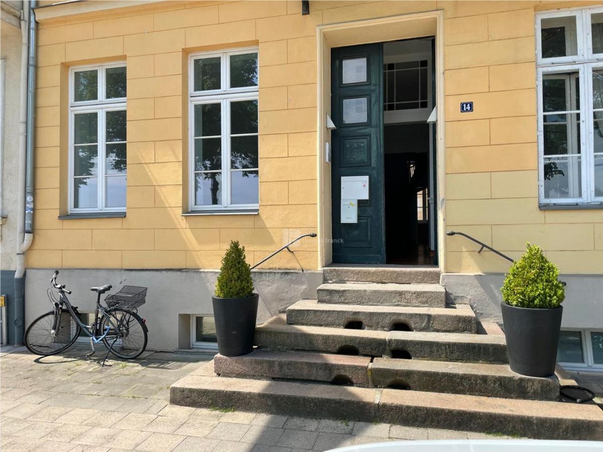 Das Ferienapartment Alexandrine Direkt Am Pfaffenteich Mit Eigenem Parkplatz Schwerin  Eksteriør bilde