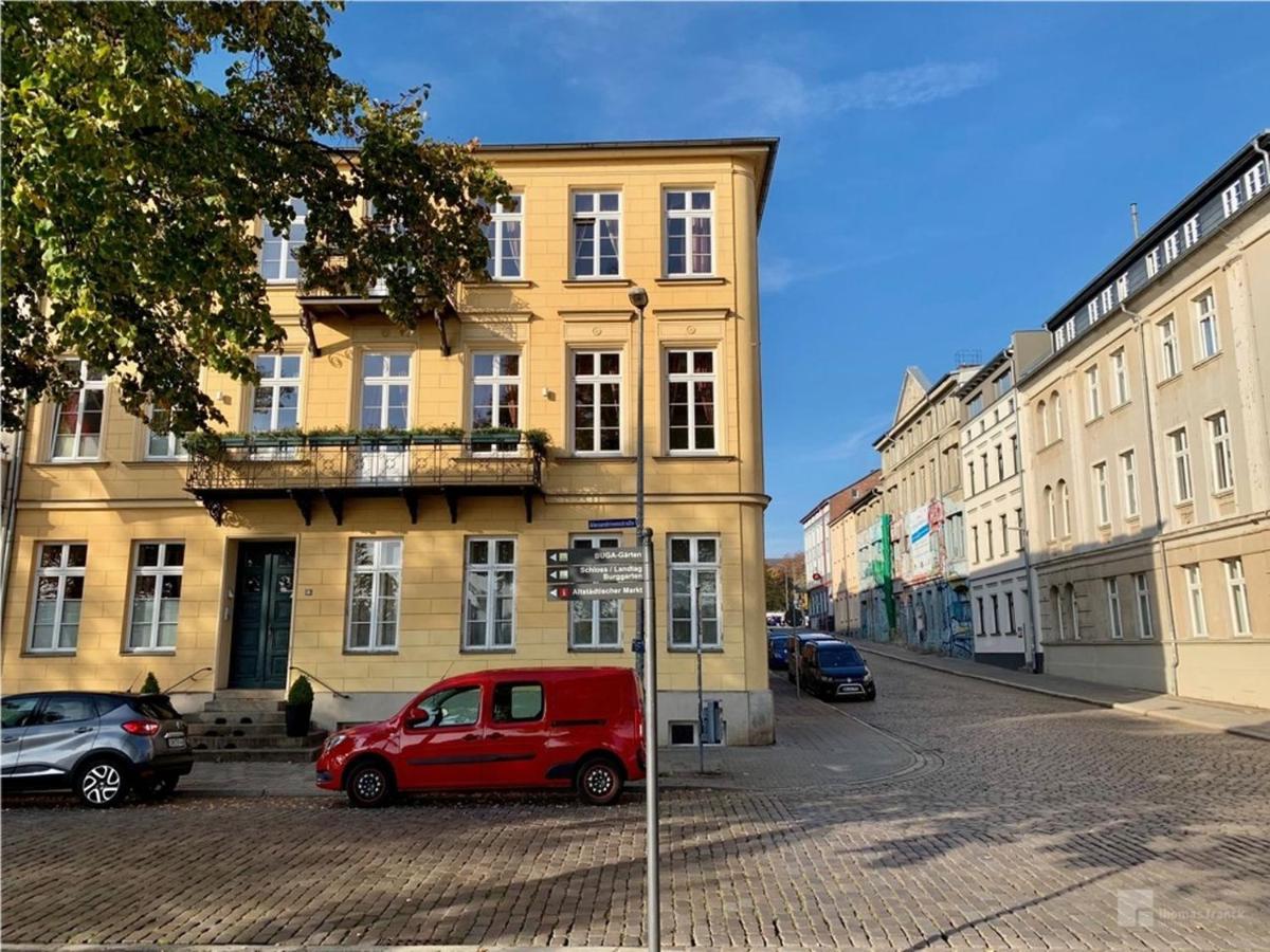 Das Ferienapartment Alexandrine Direkt Am Pfaffenteich Mit Eigenem Parkplatz Schwerin  Eksteriør bilde